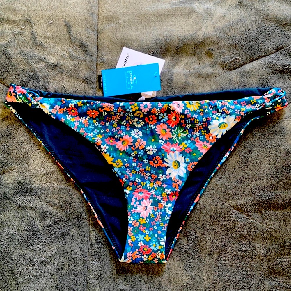 NWOT O’Neill Bikini Bottoms